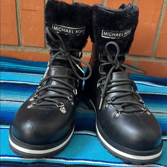 Michael Kors Black Lace Up Boots with Faux Fur Collar - Picture 1 of 5